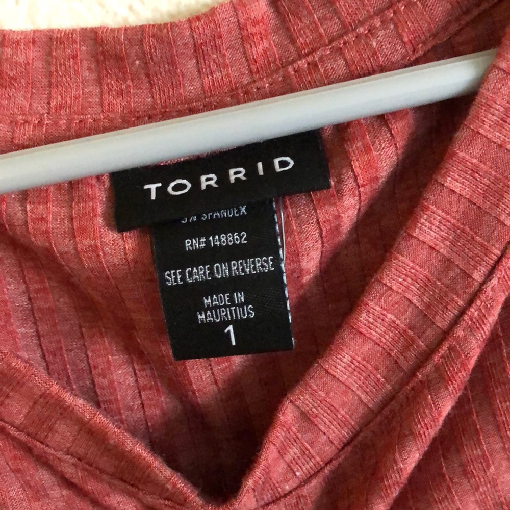 Fitted tee - Picture 3 of 4